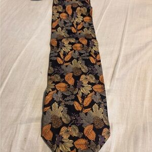 Autumn Leaf Patterned Men's Tie